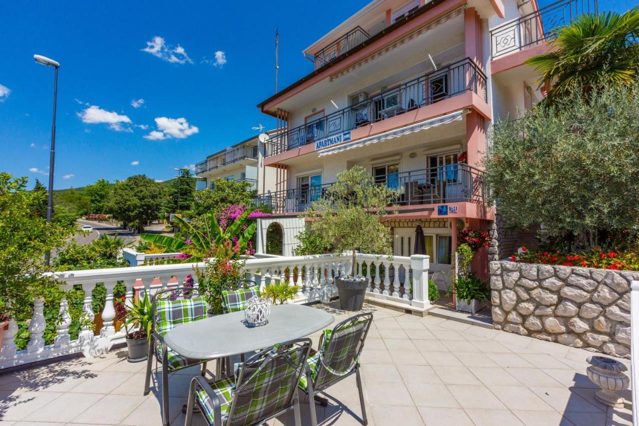 Apartments With A Parking Space Crikvenica - 5478 Kültér fotó