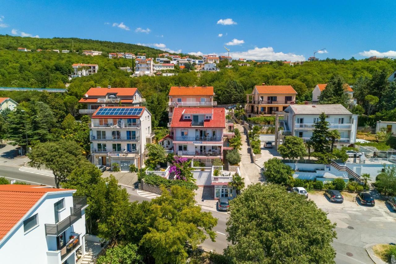 Apartments With A Parking Space Crikvenica - 5478 Kültér fotó